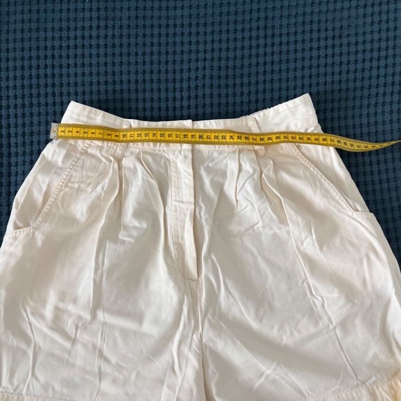 Cream shorts & Other stories - Picture 3 of 4